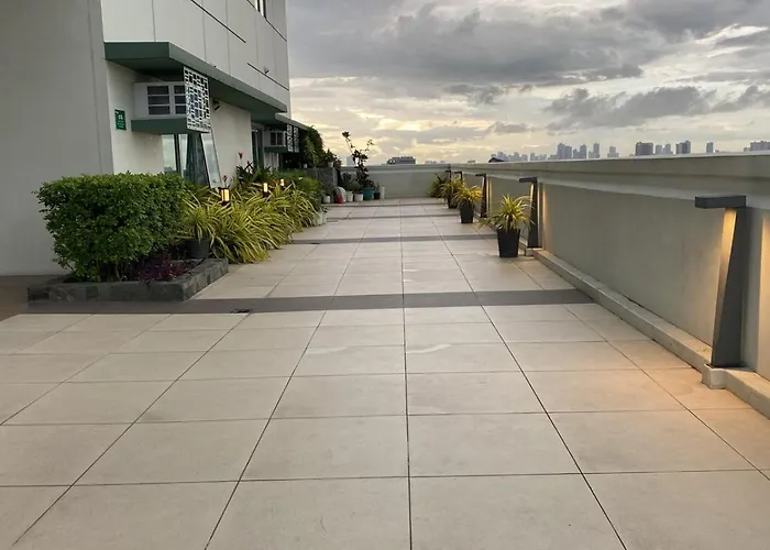 Shaw Blvd Modern Living - The Olive Place Aparthotel Manila