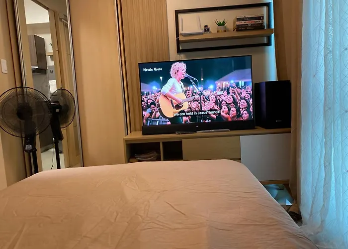 Shaw Blvd Modern Living - The Olive Place Aparthotel 4*